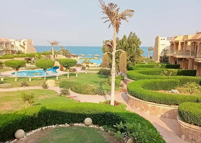 للايجار بالعين السخنه