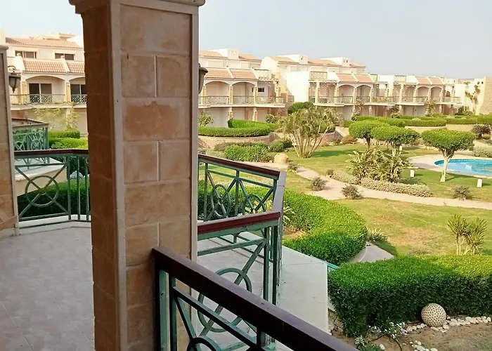 للايجار بالعين السخنه Apartman *
