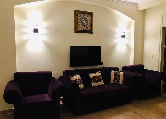 Apartman للايجار بالعين السخنه